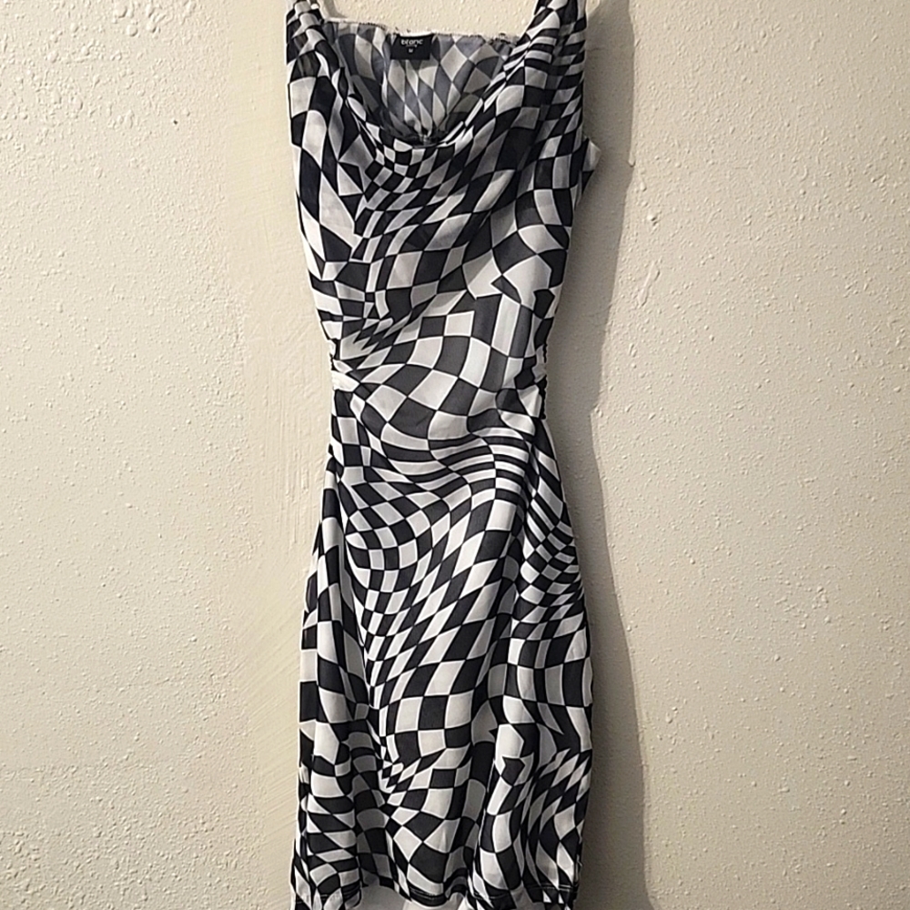 Checkered Dress with open back bodycon